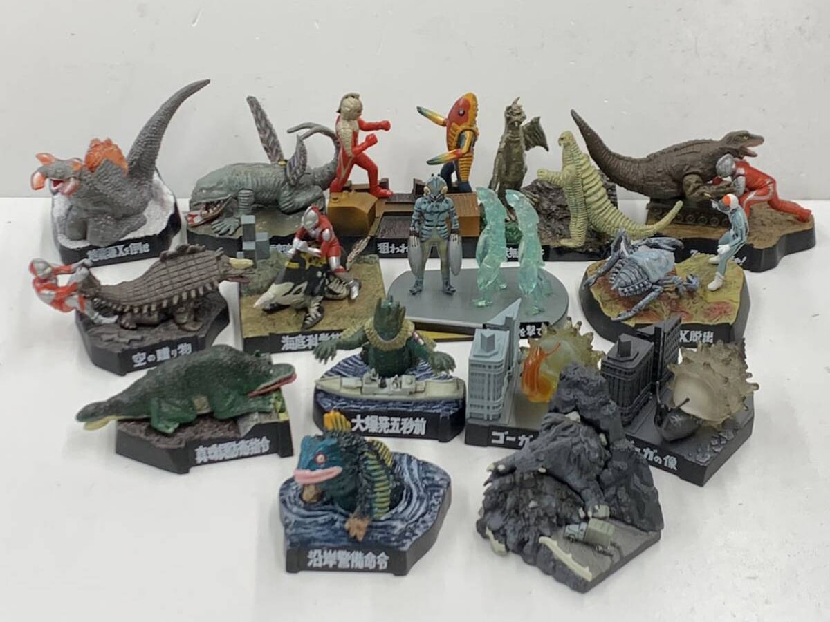 寝屋川市で大量の箱無しフィギュアを出張買取